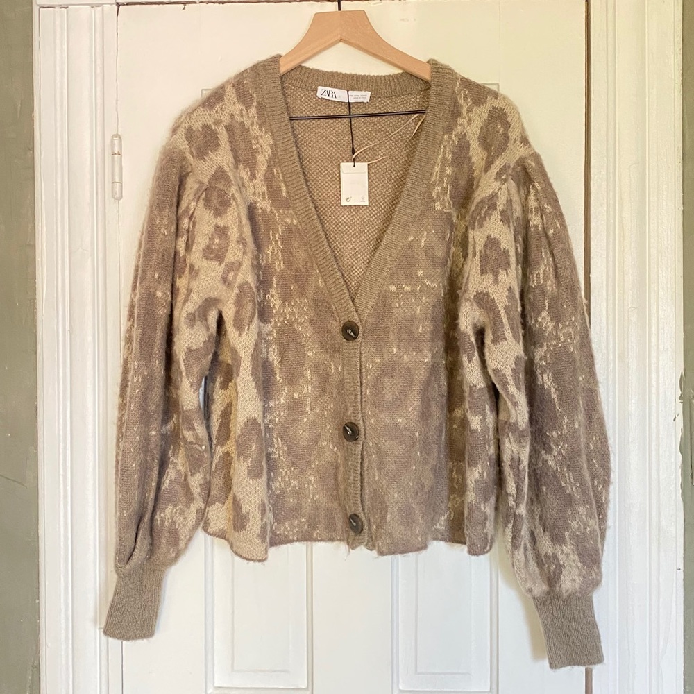Zara crop cardigan animal print size M